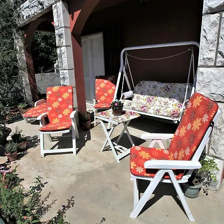 Apartman Laura Zaton *